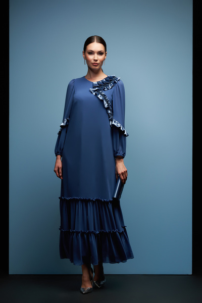 İnce Yaka İşleme ve Fırfır detaylı Uzun Abiye Büyük Beden Elbise