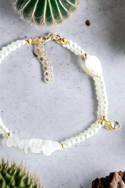 Sose Moda White Natural Broken Stone Bracelet with Glass Tip Detail