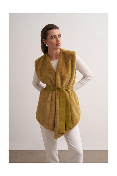 FUSHYA Asymmetrical Cut Plush Vest with Leather Belt