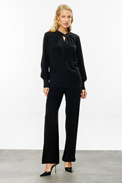 Ekoll Ekol Göğüs Dekolteli Pileli Bluz Siyah