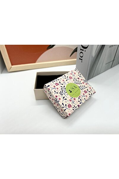 Store Black Charm Model Bracelet