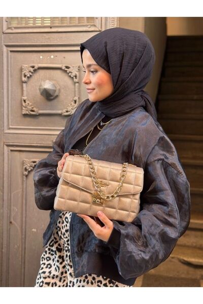 LA BOUTIQUE La Boutique Gold Bag