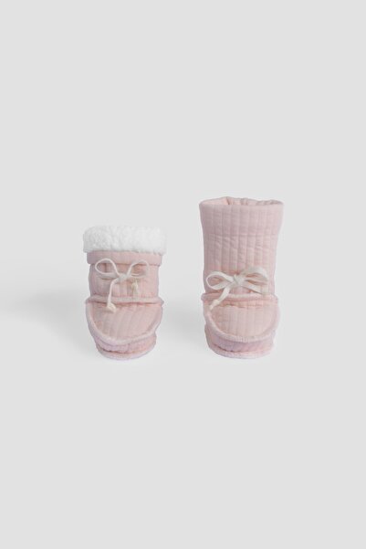 Little Gusto Wellsoft Quilted Pink Baby Booties