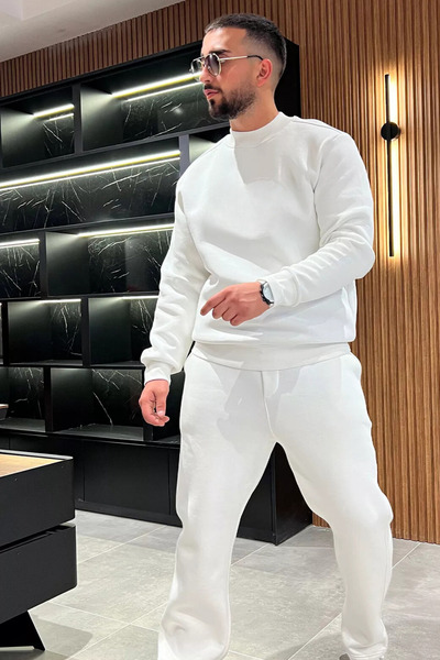 BayBayan طقم بدلة رياضية مستقيمة بدون طباعة برقبة دائرية للرجال