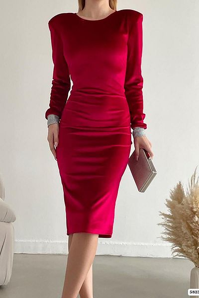 Deafox Rotes, langärmliges Kleid aus Samtstoff in Midilänge mit Ärmeldetail