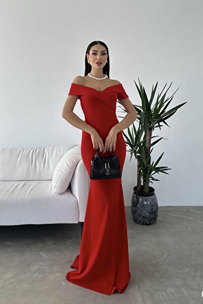 Deafox Sukienka wieczorowa z czerwonej krepy, z krótkim rękawem i dekoltem w łódkę. Długość maxi