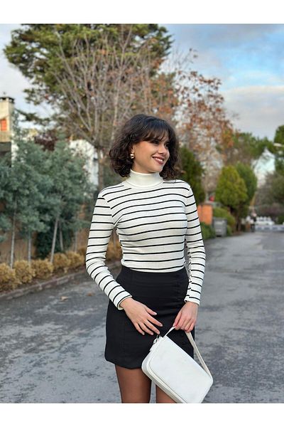 BİGÜMEX Women's Crop Turtleneck Sweater