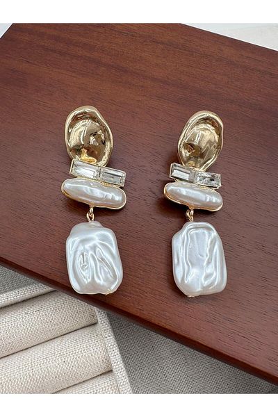 Jerie Gold Stone and Pearl Detailed Dangle Vintage Earrings