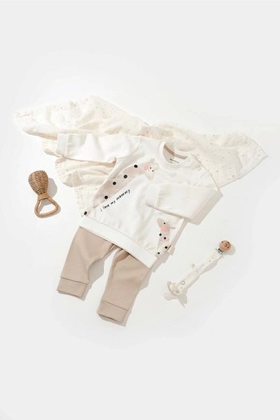 BabyCosy طقم علوي وسفلي بأكمام طويلة منقوش على شكل زرافة عضوية