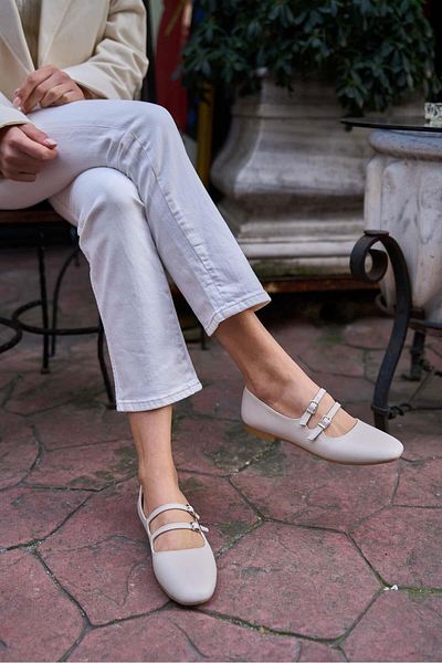 Madamra Beigefarbene Damen-Ballerinas mit doppeltem Gürtel