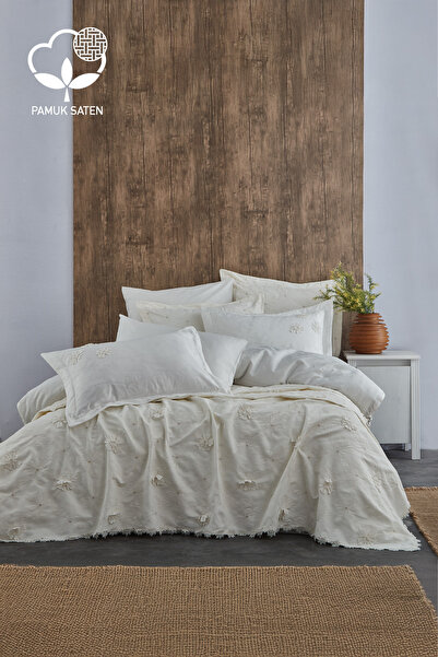Nazik Home Nergiz Çiçek İşlemeli Çift Kişilik 9 Parça Nevresim + Pike Set