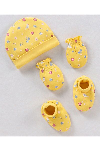 Babyhug 100% Cotton Cap Mittens & Booties Floral Print Yellow- Diameter 10.5 cm