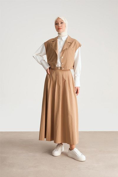 Armine Camel Short Vest - 24Y4901 Model