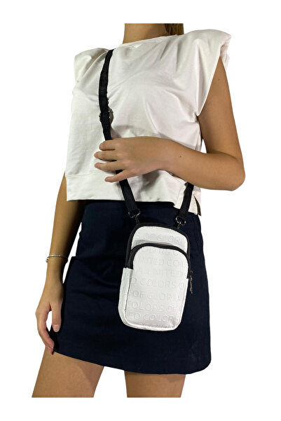 Gloria Geanta alba pentru telefon cu doua compartimente: latime 9 cm, lungime 18 cm, latime 6 cm.