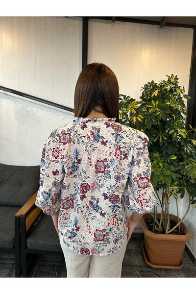 Kübra Tekstil Women's Ecru Leak Neck Floral Print Blouse