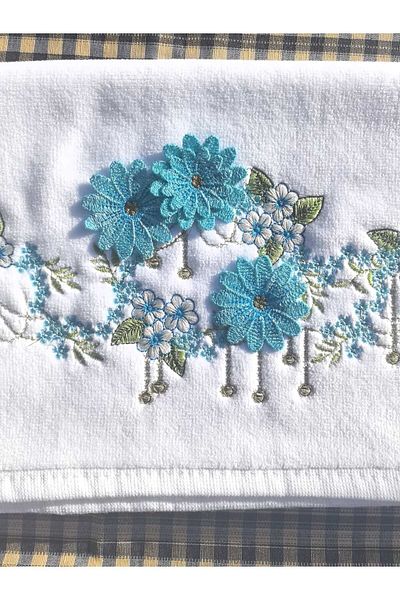 Peacock 3D Embroidered 100% Cotton Hand Towel Suitable for Dowry Gift 50X90 (2600Gr)