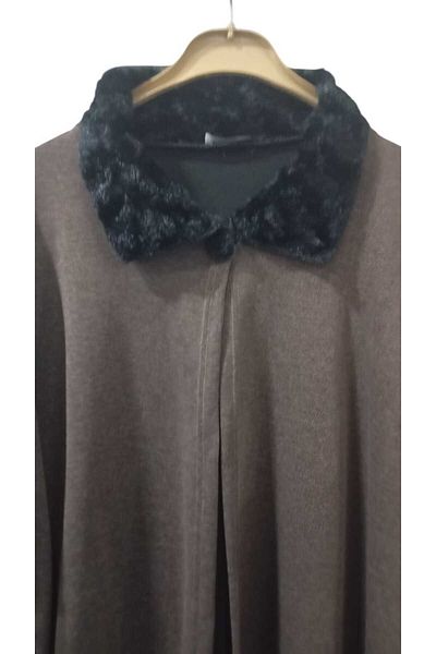 birsen içgiyim Furry Bat Sleeve Poncho for Every Body