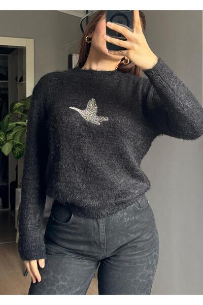 Lusenta Bird Pattern Stone Embroidered Sweater