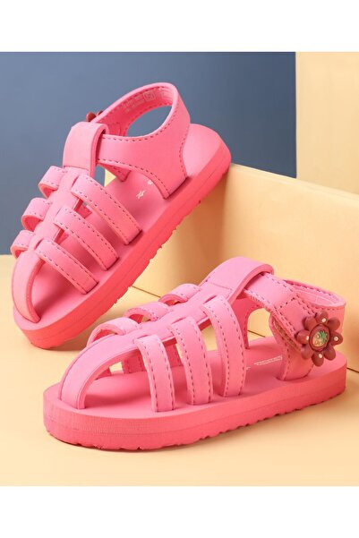 Cute Walk by Babyhug صندل بإغلاق فيلكرو وتطريز زهور - وردي