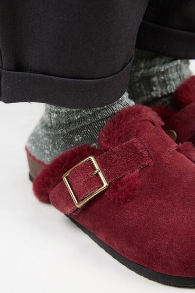 Manijero {Zeta 2 Furry) Women's Genuine Leather Belted Buckle Sabo Burgundy Slippers