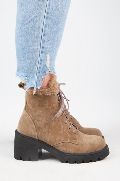 Manijero [Wilma) Women's Genuine Leather with Fur Inside and Fur Stripe, Heeled Mink Boots