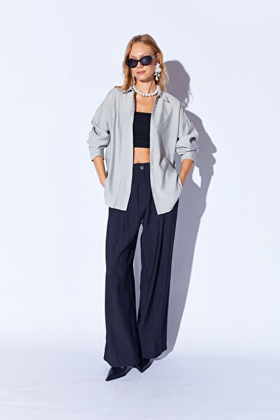 Manche Gri Modal Soft Dokulu Yumuşak Gizli Pat Detaylı Oversize Kadın Gömlek | Mks168262-01