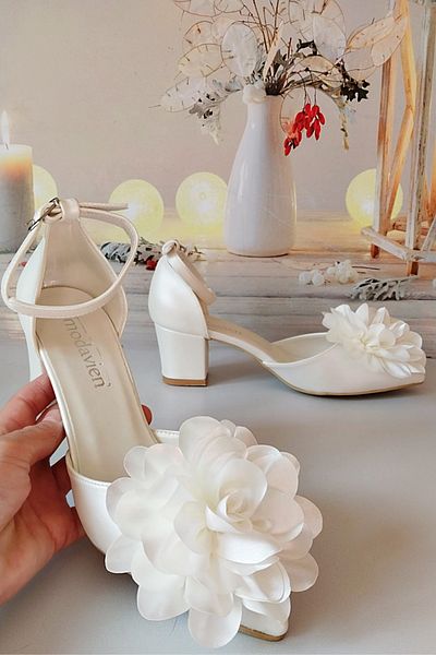 Modavien Women's Mother of Pearl 5 cm Rose Detailed Bridal Shoes