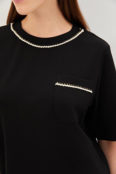 Allyco Κανονικό πλεκτό μπλουζάκι τσέπης με λεπτομέρεια με ρίγες με λαιμόκοψη