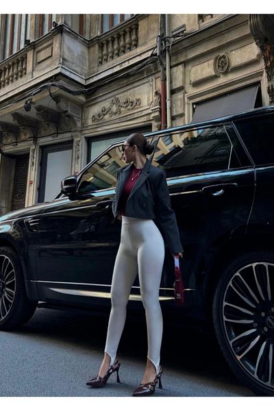 leyla sanat sanata yeni bir bakış açısı Leyla Art a New Perspective on Art Recuperative Fuzo Leggings with Lycra Foot Detail - White