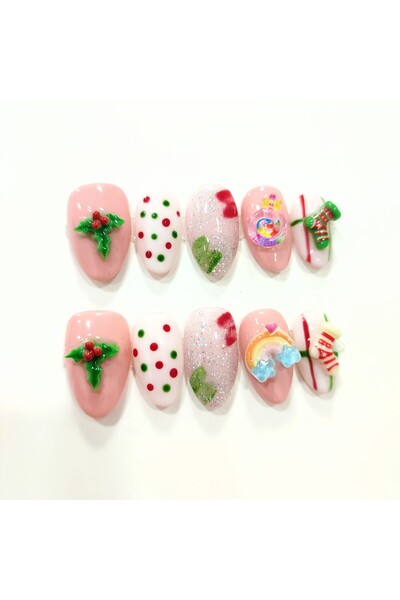PİRAYE AKSESUAR 10'lu Pembe Yeşil Yılbaşı Charmlı Kısa Badem Model Takma Tırnak
