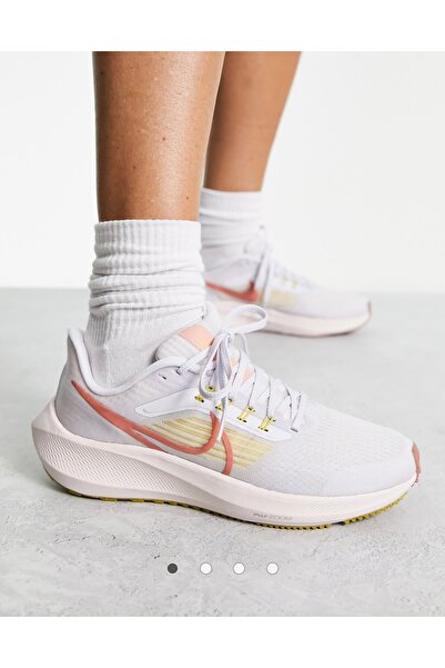 Nike Air Zoom Pegasus 39 Kadın Koşu Ayakkabısı
