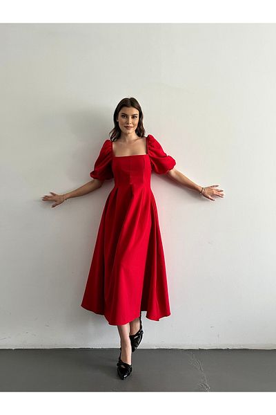 Afiş Butik Rochie midi plisată cu gât pătrat