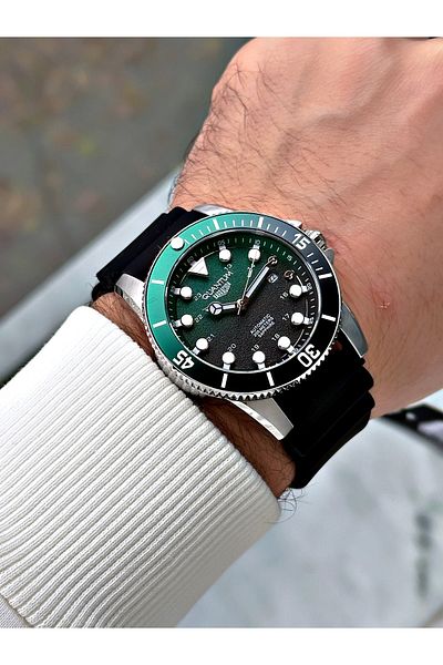 Quantum 20 Atm Waterproof Sapphire Glass Men's Wristwatch - Steel Case with Automatic Mechanism and Silicone Cord