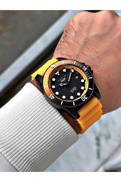 Quantum Men's Wrist Watch with Sapphire Glass Automatic Mechanism - 20 Atm Waterproof Silicone Bands 1115.652