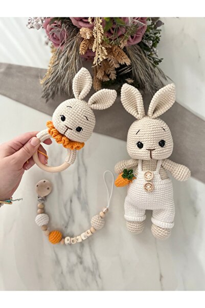 Zey's Amigurumi Amigurumi Havuçlu Tavşan Uyku Arkadaşı Çıngırak ve Emzik Zinciri