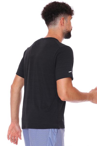 Nike M Df Miler Top Ss CU5992-010 Μαύρο ανδρικό μπλουζάκι με κανονική εφαρμογή