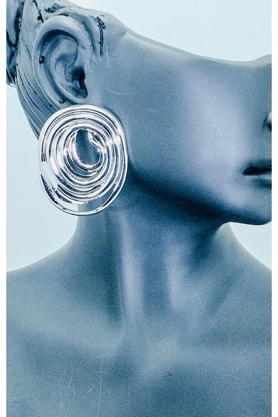 TRENDTAKI Hoop Earrings - Super Weak and Stylish Gold Closed 0114
