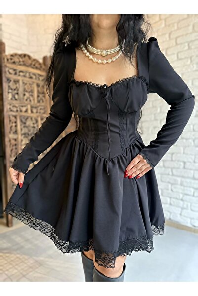 moneta boutique Μίνι φόρεμα με πλισέ με λεπτομέρεια από δαντέλα