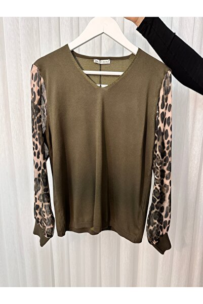 JM Triko leopar desen detaylı tül kollu kazak