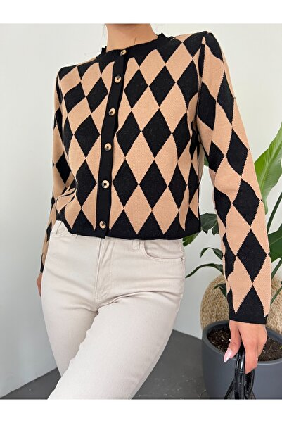 Modamorfo Crew Neck Buttoned Diamond Pattern Cardigan