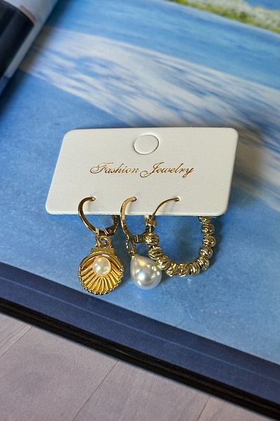Trendy Butik Triple Pearl Set Earrings