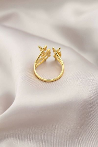 Clariss Gold Color Metal Butterfly Model Women's Ring