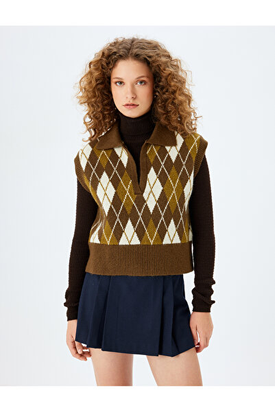 Koton Polo Neck Geometric Patterned Sleeveless Sweater
