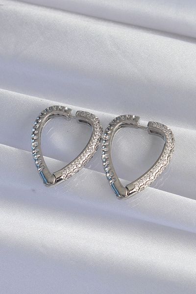 Avantaj Kapıda Brass Silver Color Zircon Stone Motif Heart Earrings