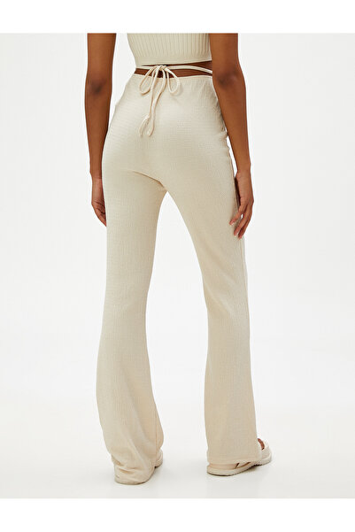 Koton İspanyol Paça Pantolon Pencere Detaylı Biyeli Bürümcük