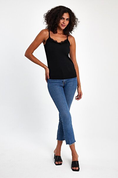 Bebe Dantel İşlemeli Ayarlanabilir Askılı Bluz