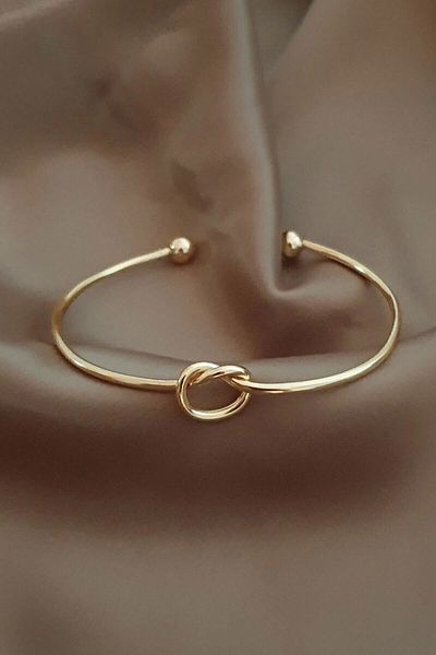 Defne Aksesuar Women's Gold Plated Knot Handcuff Bracelet