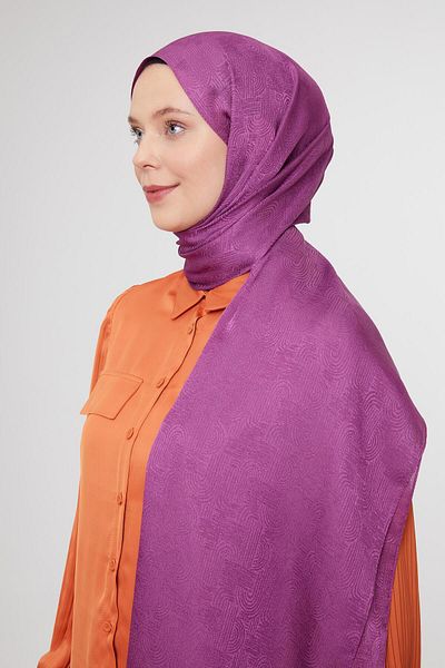 Levidor Plum Hologram Pattern Jacquard Janjan Shawl