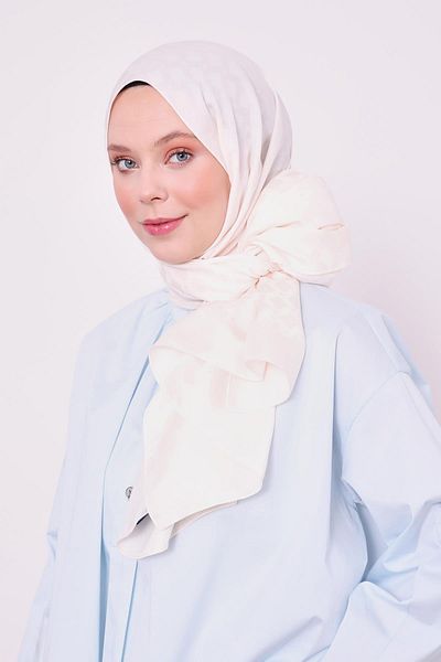 Levidor Cream Diamond Pattern Blue Jacquard Shawl