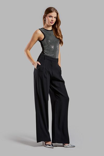its basic Women's Black Color Loose Fitting Pleated Draped Fabric Trousers